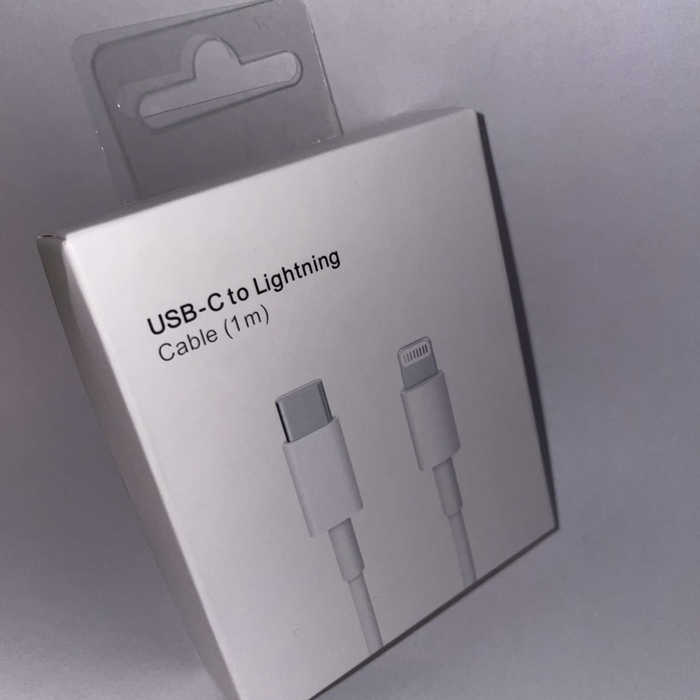 BRAND NEW IPHONE TYPE-C FAST CHARGER